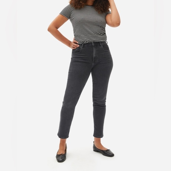 Everlane Denim - Everlane The Curvy Cheeky Straight Jean